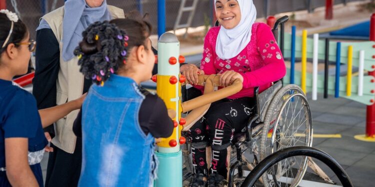 Les progrès en matière de droits des personnes handicapées risquent de s’inverser, alerte Guterres