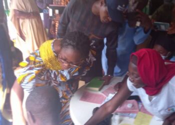 Boké-Santé: Lancement de la campagne de distribution gratuite de la Vitamine A aux enfants de 6 à 59 mois et enregistrement des enfants de moins de 2 mois à l’Etat civil