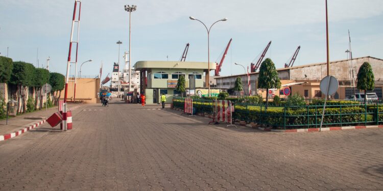 Bénin : 80 millions d’euros du Groupe de la Banque africaine de développement pour moderniser et étendre le Port autonome de Cotonou