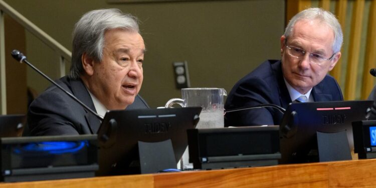 Les Nations Unies célèbrent l’engagement de Mandela en faveur des droits humains