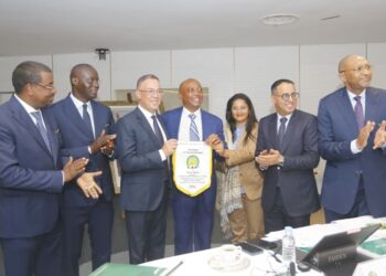 Le Président de la CAF félicite le Maroc pour son siège de football de classe mondiale et appelle les gouvernements à s’associer avec leurs associations nationales pour développer les infrastructures de football de leurs pays