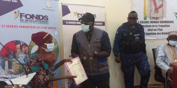 Boké-Humanitaire: Le FDSI offre des titres de prise en charge sanitaire à 127 personnes indigentes dans la Région