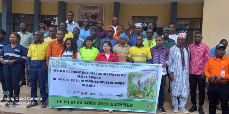 Boké-Mines: L’ONG REB lance les travaux d’un atelier de renforcement de capacités des parties prenantes sur le contenu du manuel de réhabilitation échologique durable