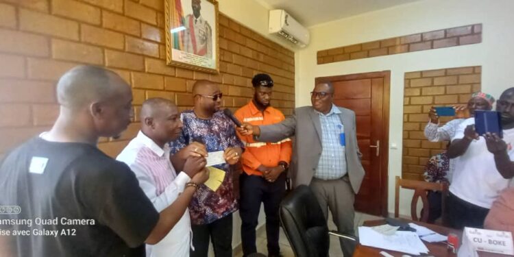 Boké-Mines: Le Consortium SMB-Wining paie plus d’1 milliard GNF aux collectivités de Boké et Télimélé