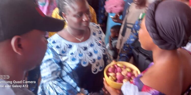 Boké-Religion: L’épouse du PM dans les locaux de l’église Protestante Evangélique de Baralandé