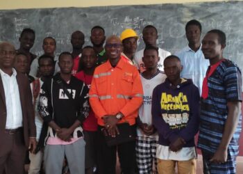 Enseignement Supérieur : La Société minière de Boké S.A, s’investit dans la professionnalisation de 49 étudiants de l’UGANC de Conakry et