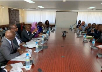 Guinée: La BCRG confère avec les acteurs miniers autour du rapatriement des 50% des produits d’exportation dont ceux des sociétés minières