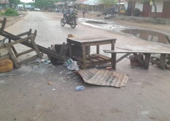 Manifs contre le délestage à Boffa: Sale temps pour les voyageurs