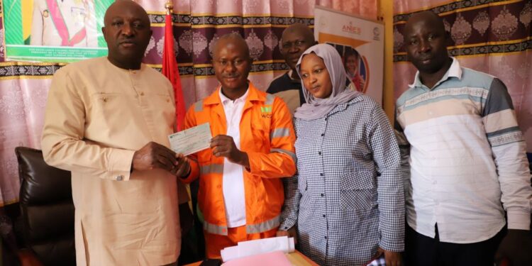 Kérouané : Winning Consortium Simandou (WCS) s’acquitte de ses taxes superficiaires   