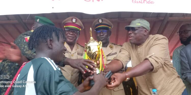 Boké-Sports: Le club Yomboya remporte la coupe du tournoi portant le nom du général Balla Samoura