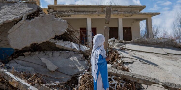 En six ans, plus de 43 millions d’enfants ont été déplacés à cause de catastrophes météorologiques, alerte l’Unicef