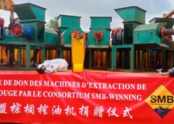 Boké: Le Consortium SMB-WINING offre quinze (15) machines d’extraction d’huile de palme aux Femmes de Kamsar, Kolaboui Malapouya et Missira