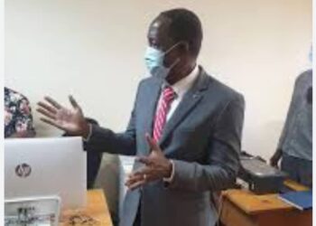 Mines : quand le ministre Mousssa Magassouba courbe l’échine pour quémander 2 millions de dollars à CIMAF