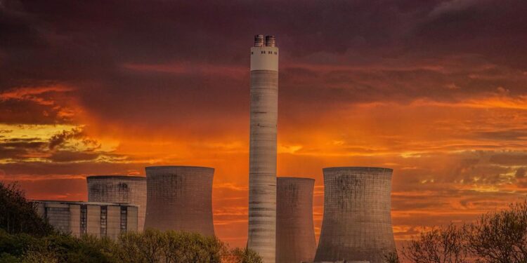 Les nations jurent d’abandonner les énergies fossiles mais en produisent davantage (PNUE)