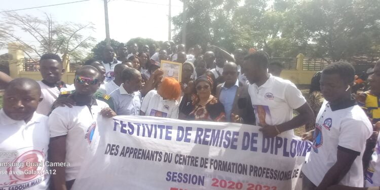 CFP-BOKÉ: Les étudiants de la 16ème et 32ème promotions des filières électricité et Mécanique Auto se confient à l’autorité régionale 