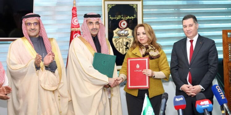 Le Fonds Saoudien pour le Développement : un nouvel accord de prêt de développement pour soutenir le secteur des transports en Tunisie et inaugure 270 unités de logement