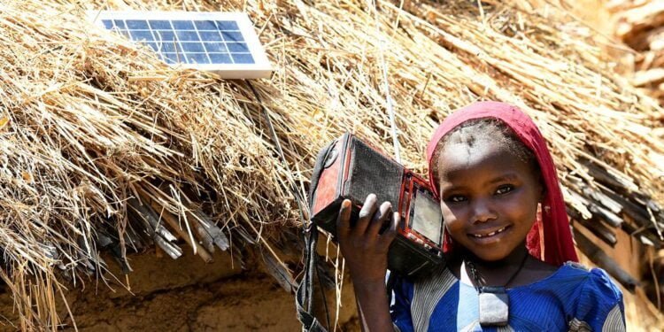 Un siècle plus tard, la radio demeure une source d’information et de divertissement de 1er ordre