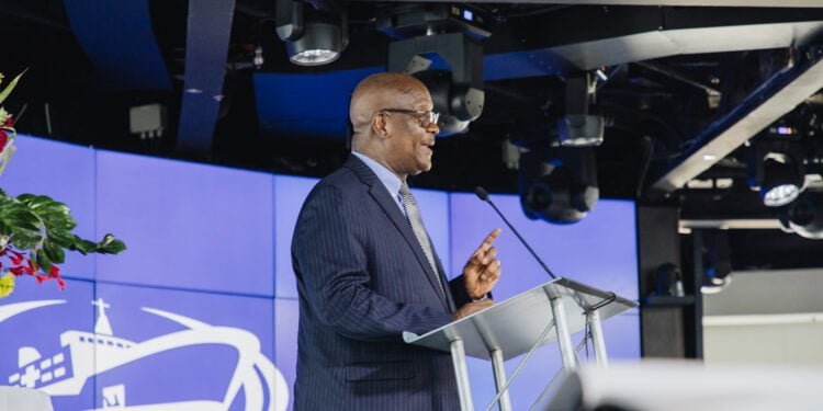 EDITORIAL Transformer les soins de santé en Sierra Leone : La vision d’une chirurgie sûre et abordable (Par Austin Demby, Ministre de la santé du gouvernement de la Sierra Leone)