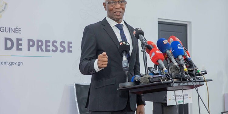 LE PREMIER MINISTRE, AMADOU OURY BAH, A PIED D’ŒUVRE POUR RESOUDRE LA CRISE ENERGETIQUE