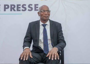 LE PREMIER MINISTRE, AMADOU OURY BAH, A PIED D’ŒUVRE POUR RESOUDRE LA CRISE ENERGETIQUE