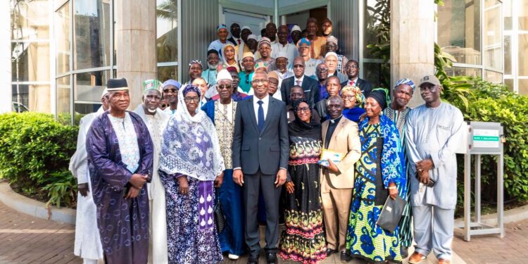 LE PREMIER MINISTRE RENCONTRE LES SAGES DE LA COMMUNAUTÉ NATIONALE