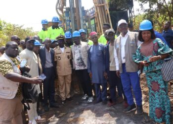 Boké-Société : Le Chef de l&rsquo;Etat offre deux (02) forages industriels à la population