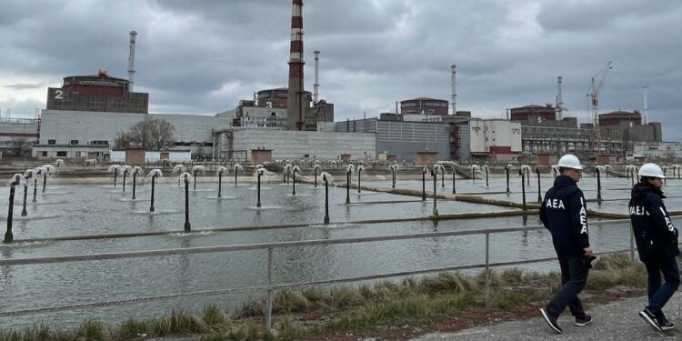 Ukraine : l’AIEA juge inquiétante une nouvelle attaque de drone ayant visé la centrale nucléaire de Zaporijjia