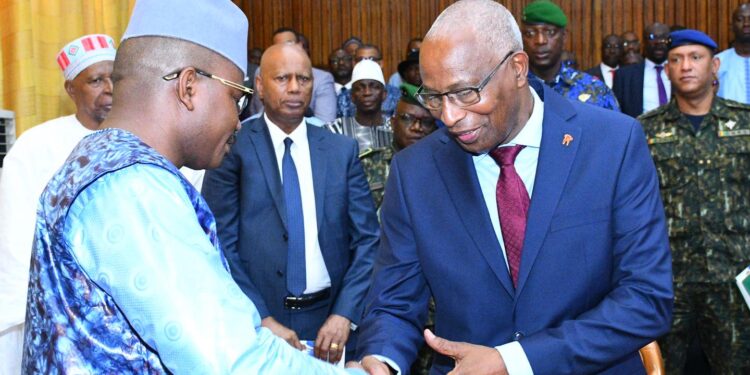 CNT : le premier ministre Amadou Oury Bah présente la politique générale de son gouvernement