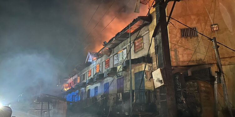 Marché de Madina : un gigantesque incendie ravage plusieurs commerces