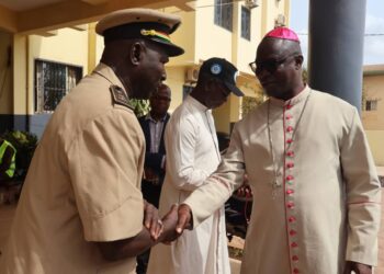 Boké-Religion :  L’Evêque et le gouverneur prient pour la paix et l’épanouissement de la région