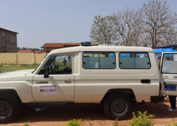Boké-Santé: L’USAID-Guinée fait don d’une ambulance au centre de santé de la CR de Kolia Lambanyi