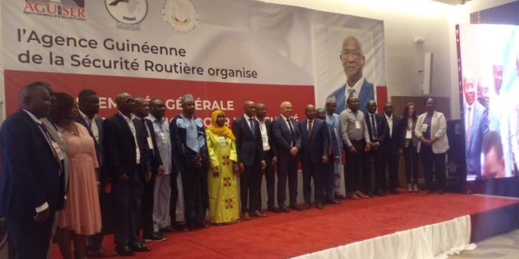 Boké-Douanes: Mise en service d’un scanner mobile au Poste frontalière Maritime de Dapilon