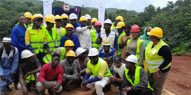 Boké-Infrastructures: La CBG remet en service la passerelle métallique à Kéwéwol ( Sangarédi)