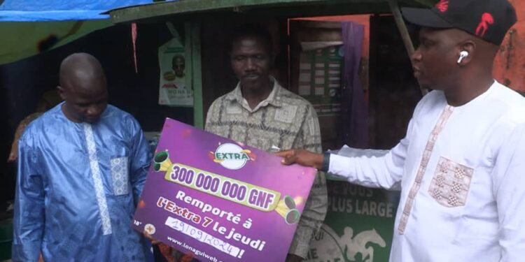 Un parieur de la Lonagui remporte 300 millions GNF en misant seulement 2000 GNF