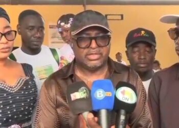 La Fondation Makongo soutient les enfants défavorisés de Kaloum pour la rentrée scolaire 2024-2025