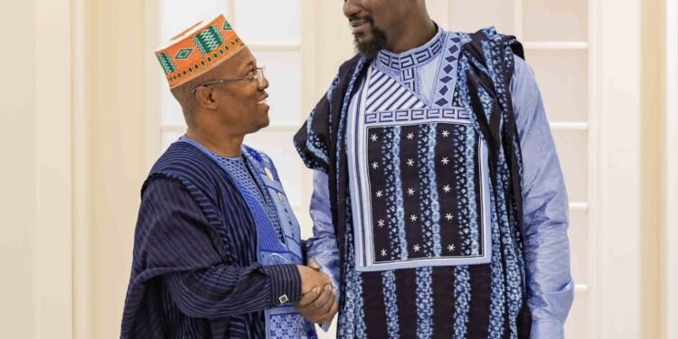 Bilan des 3 ans du CNRD, disparition des activistes, éventuelle candidature du Général Doumbouya, Ousmane Gaoual Diallo et Gl Amara Camara face à la presse