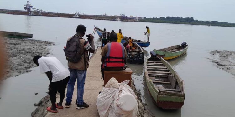 Boké : Le Consortium SMB-Winning met en service un quai en béton dans la Commune Rurale de Kanfarandé .