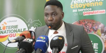 Lansana Sacko remporte une bourse d&rsquo;études de la Lonagui : un espoir pour les jeunes guinéens