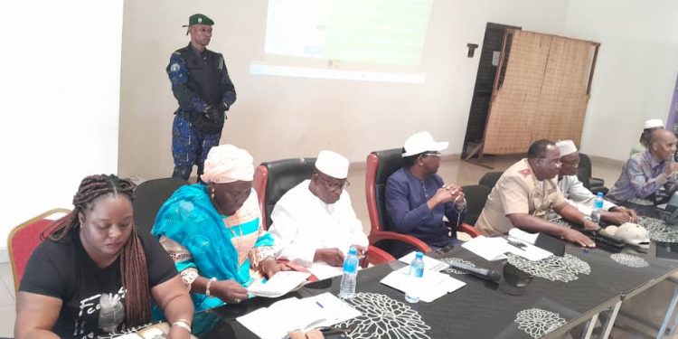 Vulgarisation de l’avant-Projet de la Nouvelle Constitution à Boké : Les émissaires du CNT face aux forces vives de la région.