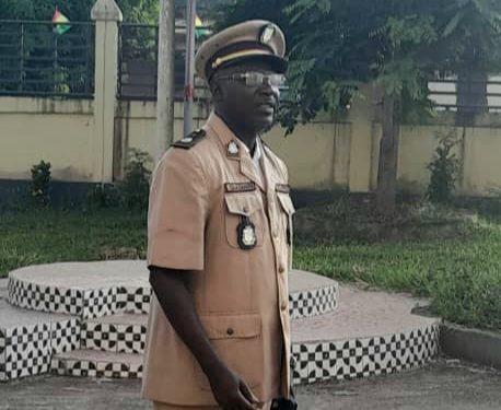 Boké-Gouverneur aux cadres: >