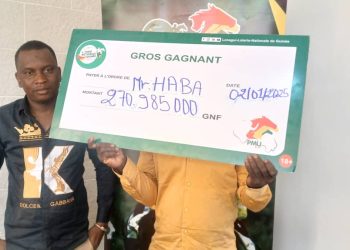 Premier gagnant du PMU en 2025 : La Lonagui remet un chèque de plus de 270 millions GNF