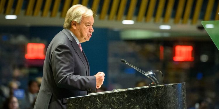 Dans son message du Nouvel An, Guterres exhorte les pays à réduire drastiquement leurs émissions de gaz à effet de serre