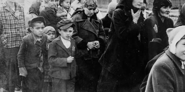 « Saints et menteurs » : l’histoire de travailleurs humanitaires américains qui ont aidé des réfugiés juifs à échapper à l’Holocauste