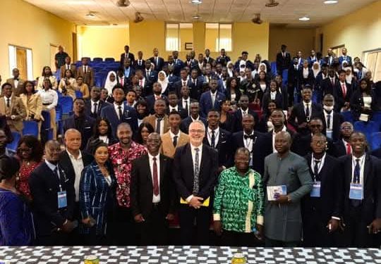 L’Ambassadeur de France en visite à l’Université de Sonfonia
