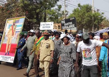 Boké: Les femmes des collectivités marchent pour soutenir les actions du CNRD