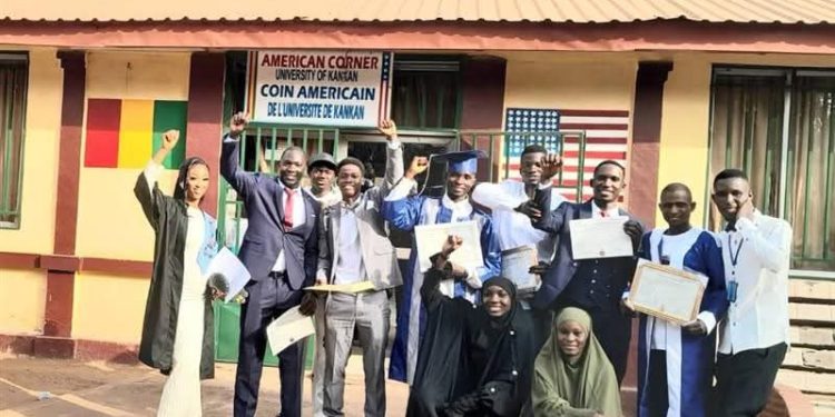 Université de Kankan : 40 nouveaux diplômés, dont 32 issus de l’American Space