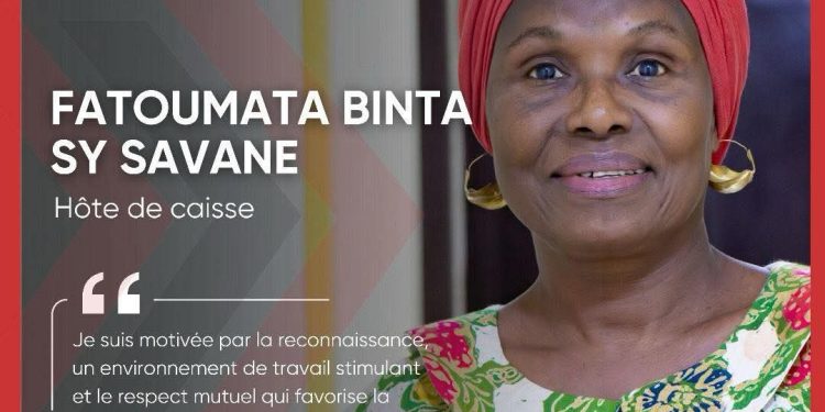 Portrait d’Excellence : Fatoumata Binta Sy Savané, Hôte de Caisse Exemplaire