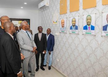 LE PREMIER MINISTRE EN VISITE DE COURTOISIE A LA CELLULE DE COMMUNICATION DU GOUVERNEMENT