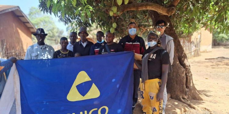 Distribution de 428 sacs par la société CHICO : Premiers bénéficiaires à Kawesi