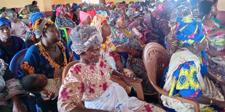Mme Sayon NDIAYE, Finance Manager chez Rio Tinto Guinée, partage son expérience à l’Université Nongo Conakry
